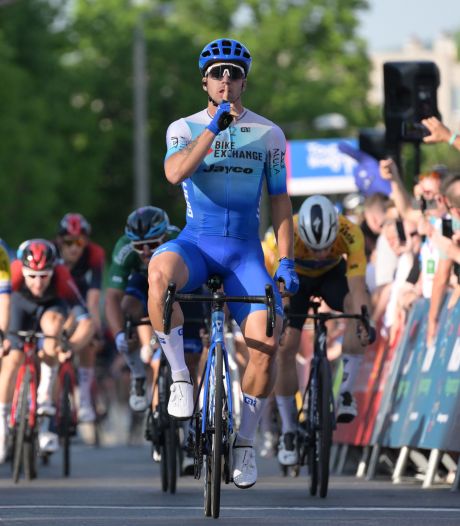 Dylan Groenewegen is Fabio Jakobsen te snel af in vierde etappe Ronde van Hongarije
