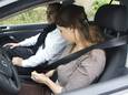 Door corona werden er minder rijlessen gegeven en examens afgenomen, waardoor de toename van het aantal rijbewijzen onder jongeren iets achterblijft.