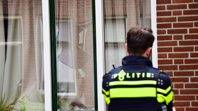 Beschoten woning in Vlaardingen mag na twee weken weer open: ‘De ernstige dreiging is weg’