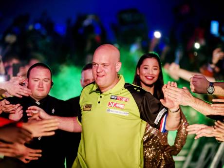 Kings of Darts keert zondag terug in Enschede: tweede editie nagenoeg uitverkocht