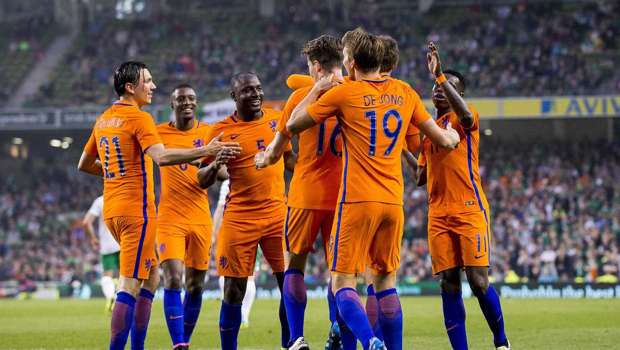 Het Nederlands Elftal Anno 2016 Brandhout En Johan Cruijff Is Ook Al Dood De Morgen