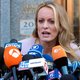 Stormy Daniels klaagt vorige advocaat aan omdat hij "marionet" was van Trumps advocaat