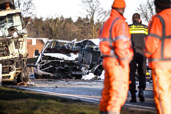 In Nederland kwamen vorig jaar 678 mensen om in het verkeer. Dat zijn 65 verkeersdoden meer dan in 2017, een stijging van 11 procent.