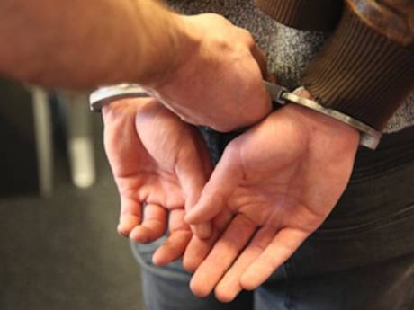 Drie verdachten met drugs aangehouden in Best, blok hasj en 32 zakjes met vermoedelijk cocaïne