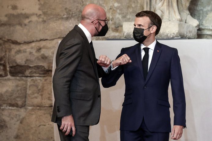 Charles Michel, voorzitter van de Europese Raad, en de Franse president Emmanuel Macron.