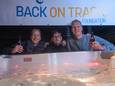 Jonas, Arno en Vincent organiseren 24 uur lang een feestje in en rond de Jacuzzi voor Back on Track Foundation.