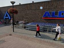 Van jonge knullen die met bivakmutsen en wapens supermarkt overvielen, ontbreekt nog elk spoor