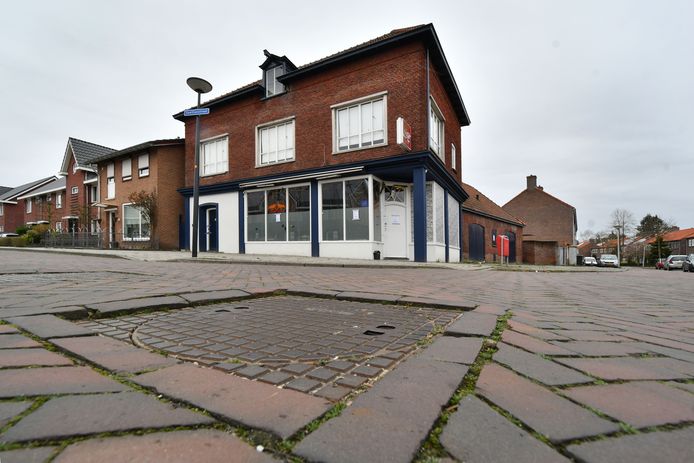 Pand waar viervoudige moord is gepleegd aan van Leeuwenhoekstraat / hoek Snelliusstraat.