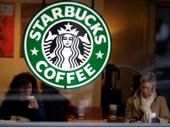 Hoge werkdruk en ontslag collega: Starbucks-personeel legt het werk neer in Brussel en op Zaventem