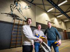 Albergse volleybalclub ziet Abraham: ‘Als het druk was in de kantine, zag de sporthal blauw van de rook’