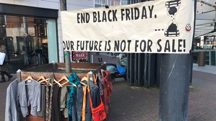 Winkelend publiek in Deventer kan vandaag actievoerders van Extinction Rebellion verwachten.