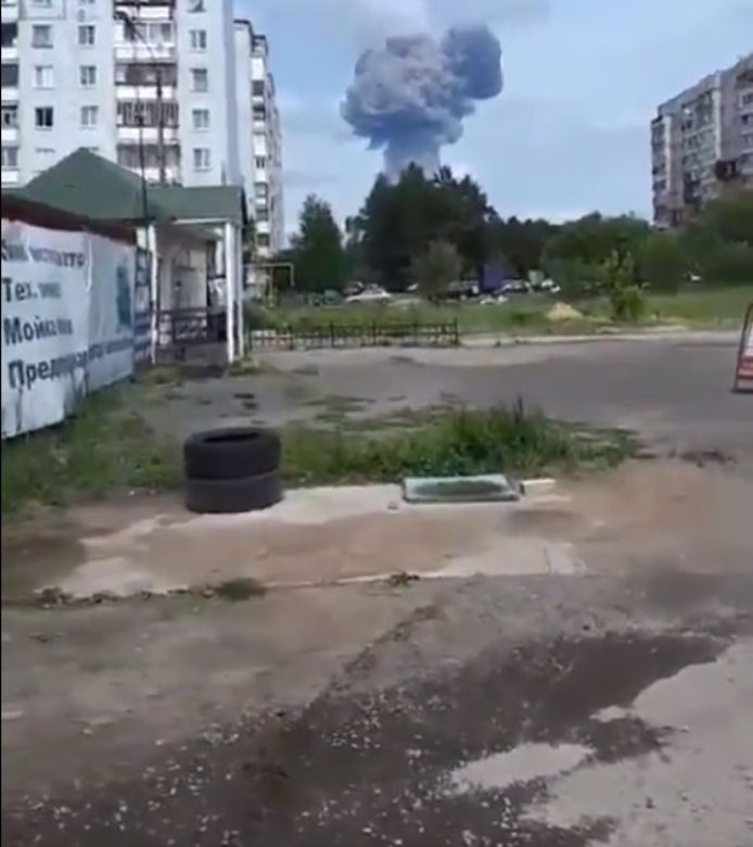 Zeker 38 mensen zijn gewond geraakt door drie explosies in de stad Dzerzjinsk in Rusland. De staatsmedia meldden dat de ontploffingen plaatsvonden in een fabriek waar explosieven worden gemaakt.