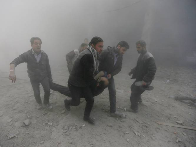 Toestroom van vluchtelingen en doden worden niet meer begraven: situatie in Syrische rebellenstad is catastrofaal