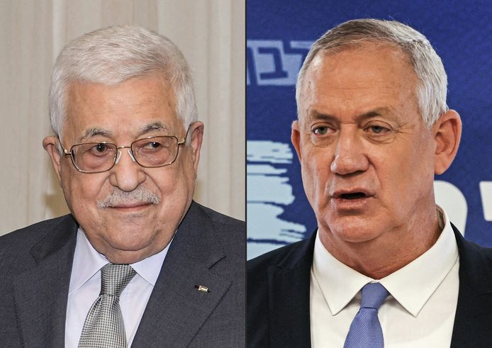 De Palestijnse president Mahmoud Abbas (links) en de Israëlische minister van Defensie Benny Gantz op archiefbeeld.