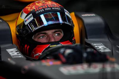 Moeizame vrije training Verstappen, snelste tijd Bottas