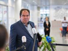 Burgemeester Tynaarlo tegen ambtsgenoten: Anderhalve meter richtlijn mag niet verslonzen in strijd tegen corona