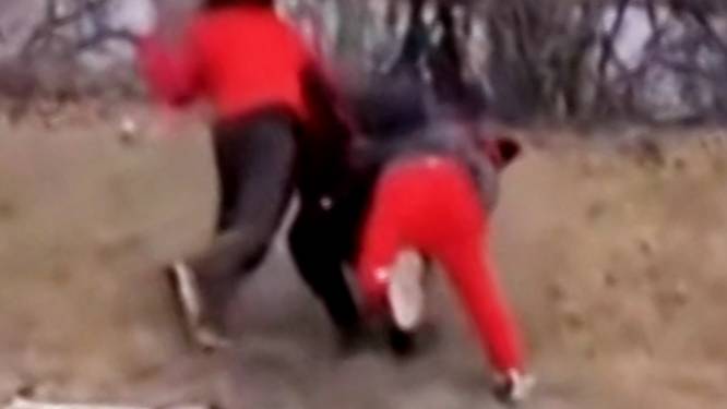 Tieners filmen hoe ze gehandicapte Jermaine (30) in elkaar slaan op straat in VS