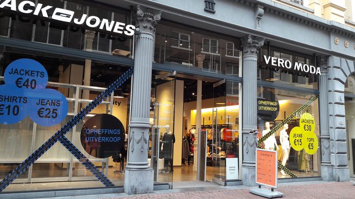 Afhankelijk evenwichtig gemakkelijk Vero Moda en Jack & Jones Arnhem sluiten binnenkort hun gezamenlijke deur |  Arnhem | gelderlander.nl