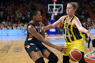 Emma Meesseman houdt Fenerbahçe tegen thuisploeg Mersin op koers voor tweede EuroLeague-titel op rij