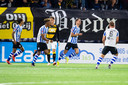 Joey Sleegers viert de 2-0 tegen NAC, FC Eindhoven scoorde vrijdag tweemaal binnen drie minuten.