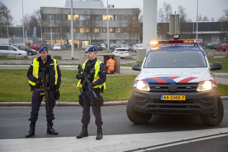 Niets aangetroffen in vliegtuig op Schiphol na bommelding