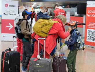 Strengere regels op komst voor teruggekeerde reizigers: iedereen testen, ook wie minder dan 48 uur in het buitenland was?