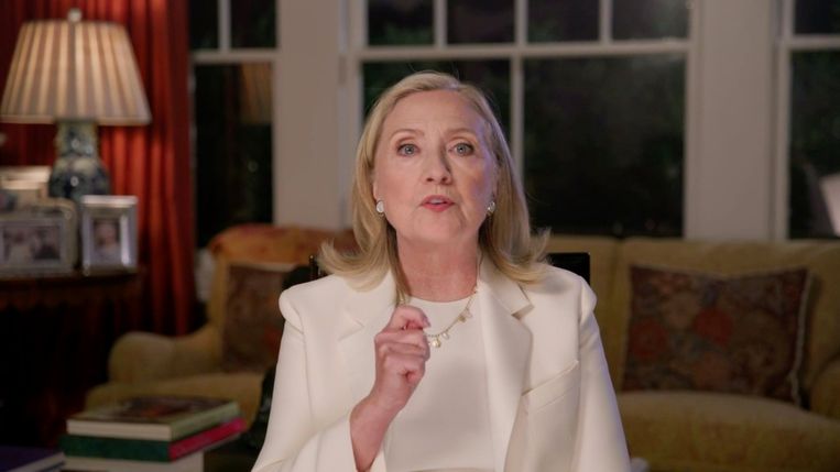 Hillary Clinton: Ik had niet door hoe gevaarlijk hij was. Beeld 