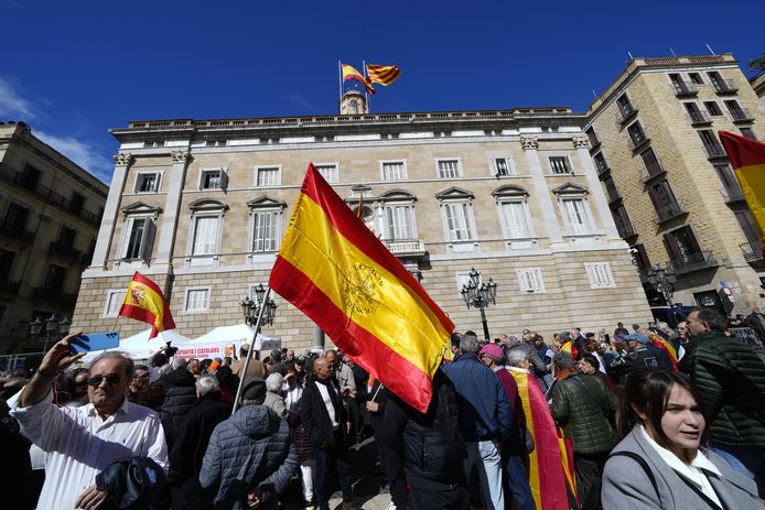 Manifestanten in Barcelona demonstreren tegen de omstreden amnestiewet. (10/03/24)
