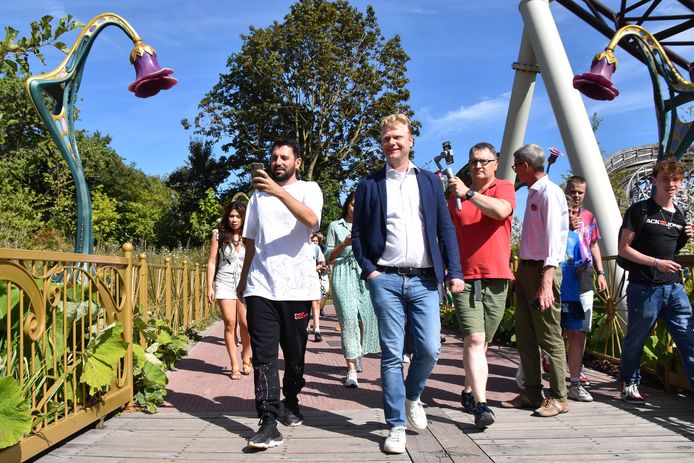 Dj Dimitri Vegas walking in Plopsaland together with CEO Steve Van den Kerkhof.