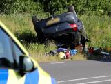 Automobilist slaat over de kop en raakt zwaargewond in Zutphen