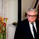 Hoe prins Laurent botst op bank die boven de wet staat