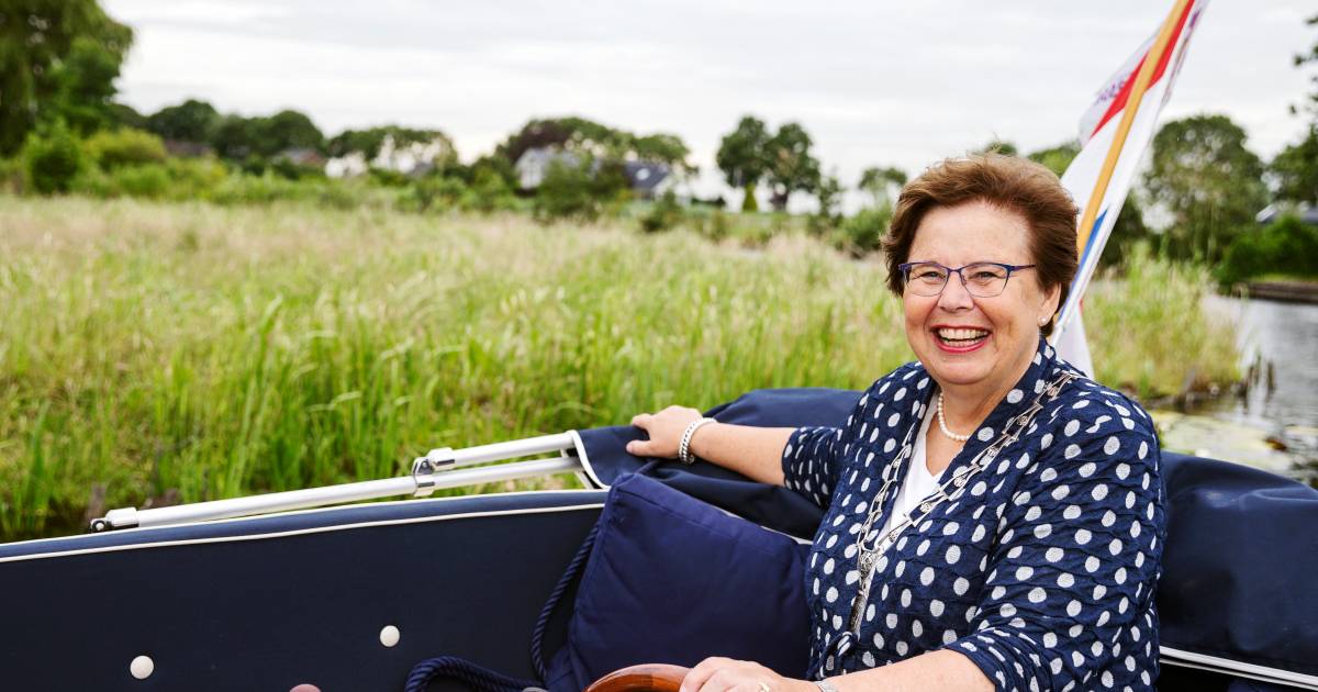 Kaag en Braassem-burgemeester Marina van der Velde (67) kondigt na elf jaar afscheid aan