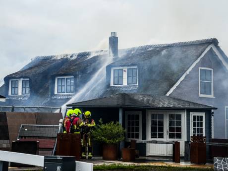 Brand in schuur met rieten dak in Berkel en Rodenrijs, politie gaat uit van brandstichting