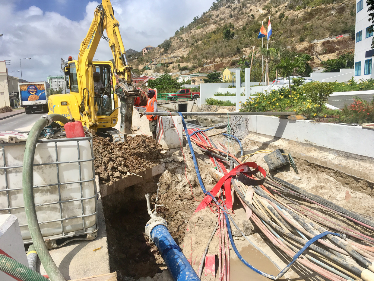 Werkzaamheden op Sint Maarten. Beeld kees broere