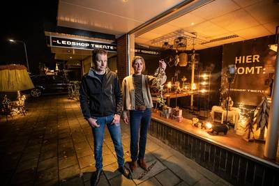 Ruud en Karin laten naast Borne het licht nu ook in Reutum branden