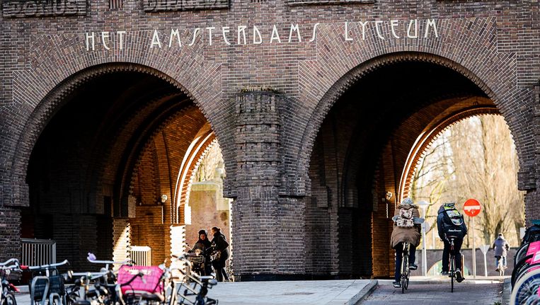 Het Amsterdams Lyceum is een van de populairste scholen van de stad. Beeld anp