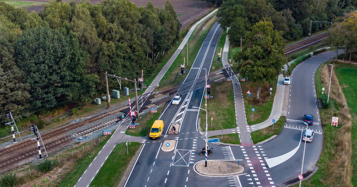 Na zeven jaren met ongelukken wordt nu deze beruchte oversteekplaats in Deventer aangepakt.