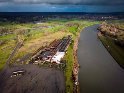 Op de plek van deze verloederde steenfabriek moet een luxe hotel komen, plus recreatiewoningen: ‘Com