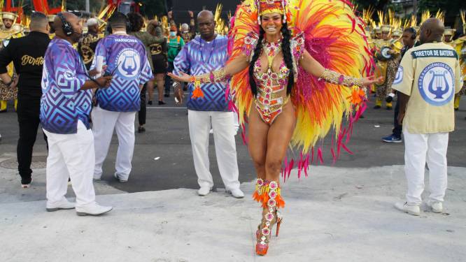 Brazilië zwaait covid uit en verwelkomt carnaval