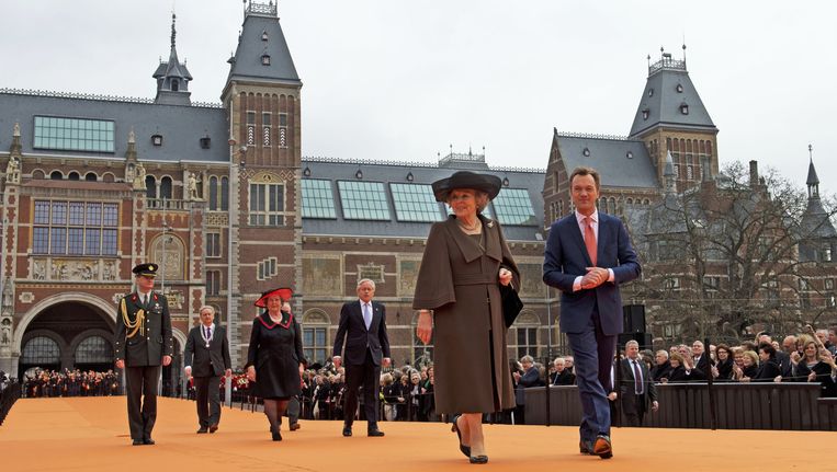 Koningin Beatrix en Wim Pijbes bij de heropening van het Rijksmuseum in 2013. Beeld anp