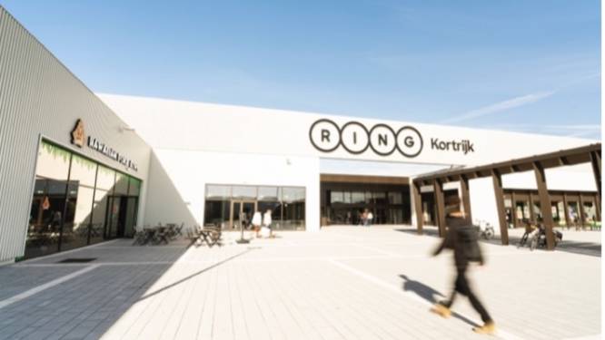 Winkelcentrum Ring Kortrijk viert renovatie gevel met spectaculair openingsfeest