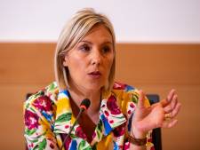 Le départ du général Boucké a été concerté avec lui, assure la ministre Dedonder