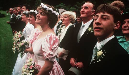 Microwedding of megafeest? Waarom steeds meer koppels bewust snoeien in hun gastenlijst