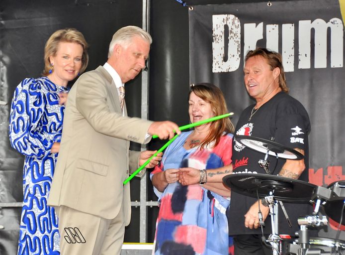 La regina Matilde, il re Filippo, Mickey Kuipers (moglie di Geno) e Gino Keslott.