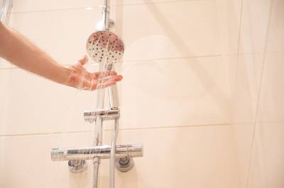 Uitgerekend: zoveel kost een douche nemen je per minuut