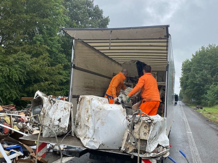 La Ressourcerie du Pays de Liège travaille d'arrache-pied depuis des semaines pour récolter les déchets générés par les inondations.