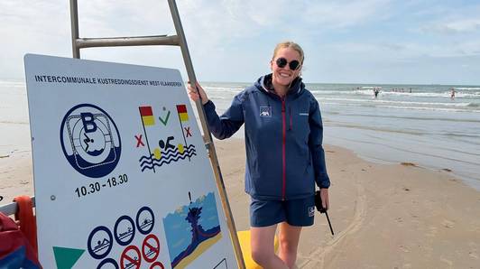 Mare (28) brengt als hoofdredster eerste grote reddingsactie tot goed einde: “Met wel 20 mensen hebben we die jongen uit het zand bevrijd”