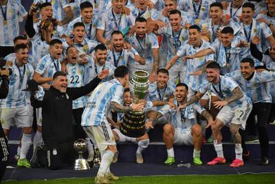 Eindelijk die trofee met Argentinië: indrukwekkende prijzenkast Messi is nu volledig