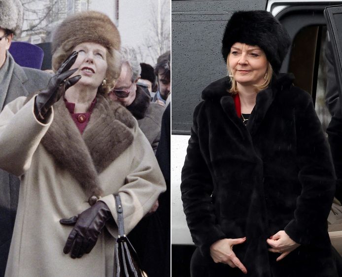 Links: Margaret Thatcher in 1987. Liz Truss droeg ze de afgelopen jaren verschillende keren een outfit die recht uit de kast van de intussen overleden Iron Lady lijkt te komen, zoals hier te zien is.