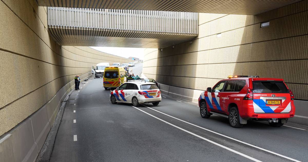 Frontale botsing in Dieren: één persoon gewond.